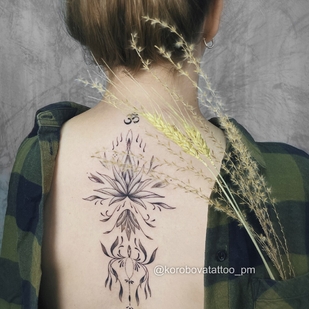 Femenino Negro Ornamental tatuaje en Espalda #95525 | Tattoo Artist Elena Korobova