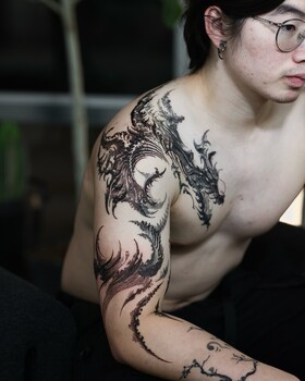 Poesía visual en tatuajes de Sol