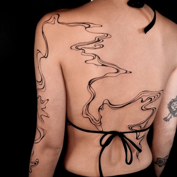 Quand le Flow Asiatique Rencontre la Fine Line de Brooklyn : Les Tatouages de Cindy You