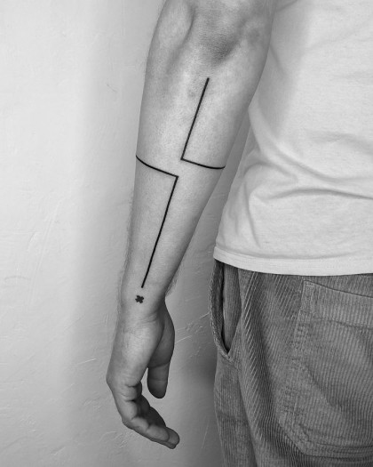 Idées de Tatouage #64118 Artiste tatoueur crooked_gun