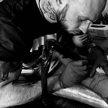 Artiste tatoueur Владимир Steel X