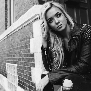 🔥 Photos sexy, portfolio de mannequin  #5932 Modèle de tatouage Riley Alessandra