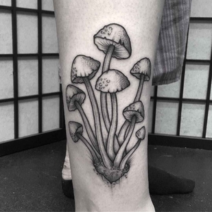tatouage #16063 | Artiste tatoueur Lozzy Bones
