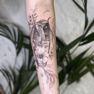 tatouage #47071 | Artiste tatoueur Lyria Flora la moon