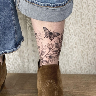 tatouage #47073 | Artiste tatoueur Lyria Flora la moon