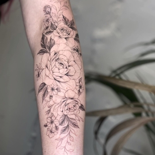 tatouage #47079 | Artiste tatoueur Lyria Flora la moon