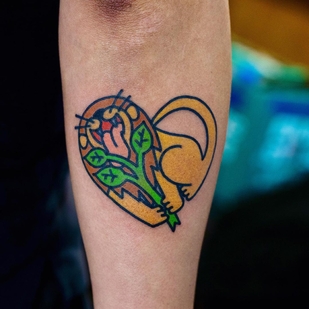 tatouage #47119 | Artiste tatoueur Huh Loves You