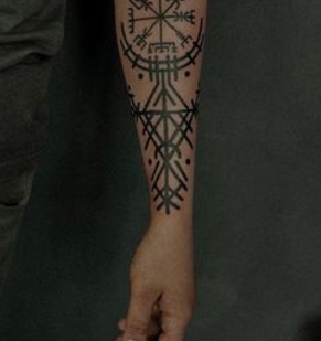 tatouage #48232 | Artiste tatoueur Ilya Kolesnikov