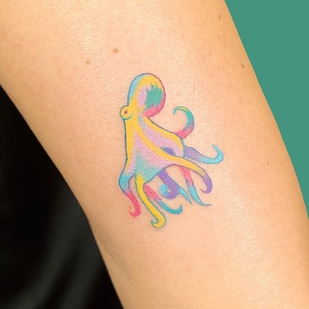 Femme Couleur Illustratif tatouage sur Avant-bras #63528 | Artiste tatoueur marta.tatts