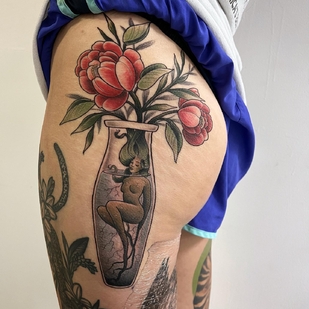 Femme Couleur Néo-traditionnel tatouage #63702 | Artiste tatoueur Sara Bell