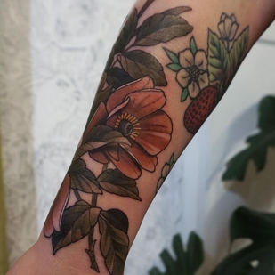 Femme Couleur Néo-traditionnel tatouage sur Avant-bras #63779 | Artiste tatoueur Melise Hill