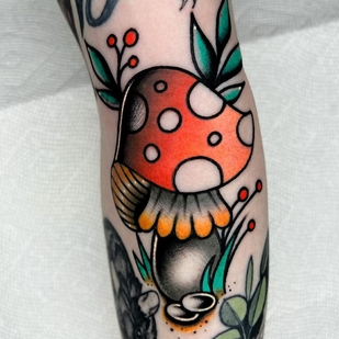 Femme Couleur Néo-traditionnel tatouage sur Avant-bras #63842 | Artiste tatoueur Matthew Wright