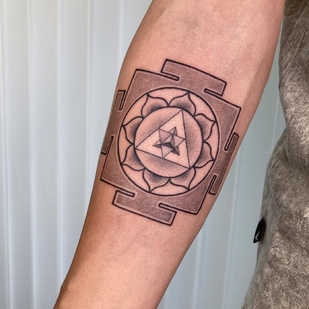 tatouage #51984 | Artiste tatoueur Maxim Volosovich