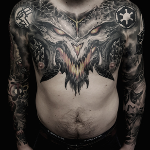 Homme Couleur Horreur tatouage sur Poitrine #65658 | Artiste tatoueur ROMAN MIGURA