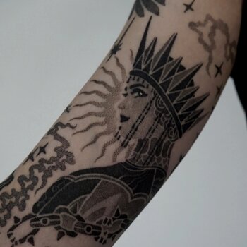 Artiste tatoueur Aleksandr Snegin