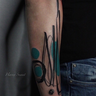 Femme Couleur Abstrait tatouage sur Avant-bras #53656 | Artiste tatoueur Harey Snaut