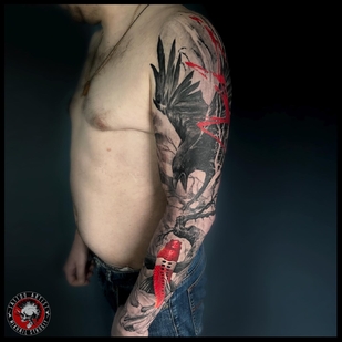 Homme Noir et Gris Trash Polka tatouage sur Manche #66237 | Artiste tatoueur Mihail Strogiy
