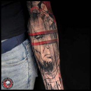 Homme Noir et Gris Trash Polka tatouage sur Avant-bras #66238 | Artiste tatoueur Mihail Strogiy