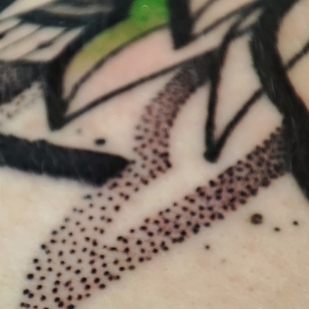 Femme Couleur Dotwork tatouage sur Dos #67827 | Artiste tatoueur Ioann Leo ( LEO-VAN )