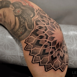 Homme Noir Géométrique tatouage sur Avant-bras #68057 | Artiste tatoueur Ioann Leo ( LEO-VAN )