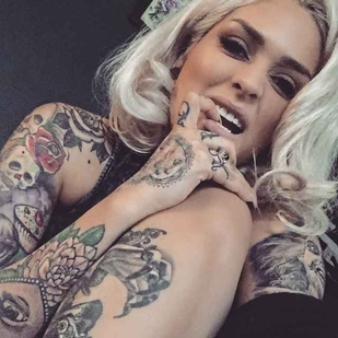 🔥 Photos sexy, portfolio de mannequin  #779 Modèle de tatouage Lora Arellano