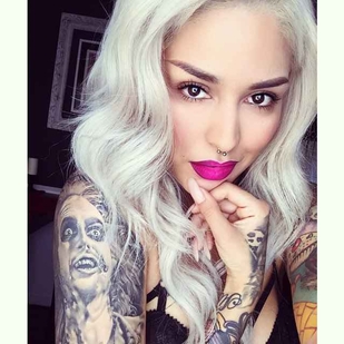 🔥 Photos sexy, portfolio de mannequin  #764 Modèle de tatouage Lora Arellano