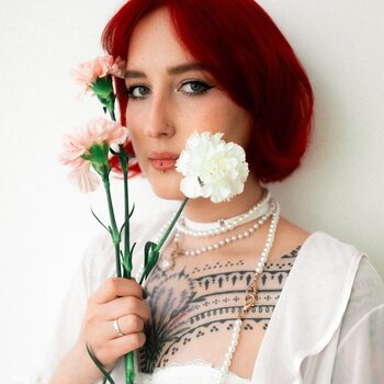 Artiste tatoueur Polina Musikaeva