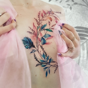 Femme Couleur  tatouage sur Poitrine #70807 | Artiste tatoueur PINKA