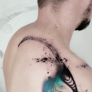 Homme Couleur Aquarelle tatouage sur Épaule #70806 | Artiste tatoueur PINKA