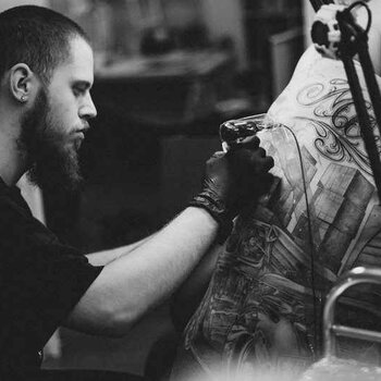 Artiste tatoueur Дмитрий Трошин