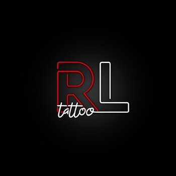 Artiste tatoueur Roman Lashmanov