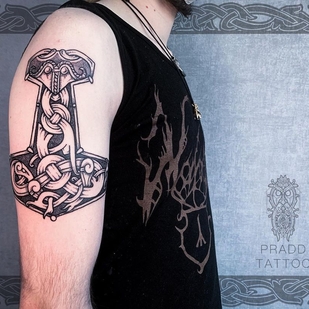 tatouage #41244 | Artiste tatoueur Vitaliy Pradd