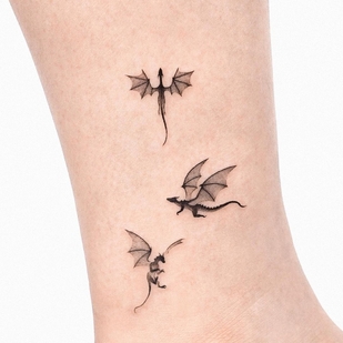 Femme Noir Miniature tatouage sur Jambe #56871 | Artiste tatoueur Choi Yun