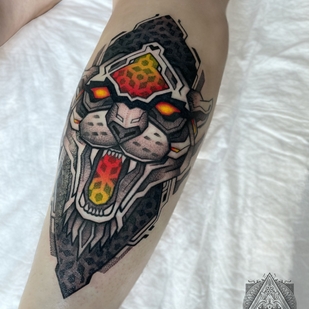 Homme Couleur Ornemental tatouage sur Tibia #72725 | Artiste tatoueur Ioann Leo ( LEO-VAN )
