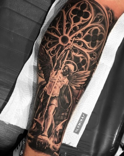 Idées de Tatouage #42473 Artiste tatoueur Lumina