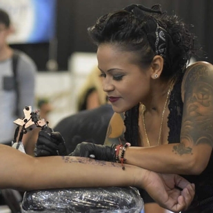 🔥 Photos sexy, portfolio de mannequin  #42490 Modèle de tatouage Shortie Vega