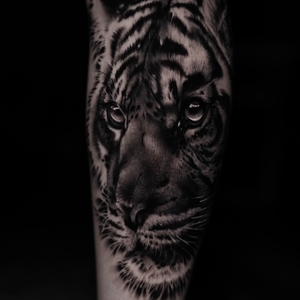 Elena Lamberti | Kraków, Poland | iNKPPL