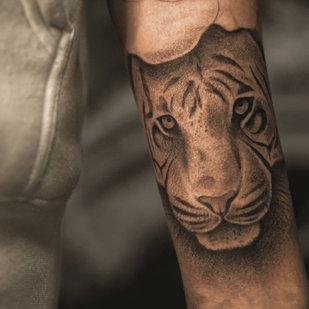 tatouage #33225 | Artiste tatoueur Maxim Ogarev