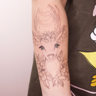 Femme Noir Fineline tatouage sur Avant-bras #59666 | Artiste tatoueur Anastasiya Kovyazina