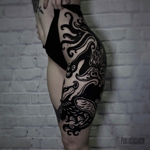 Femme Noir Tribal tatouage sur Cuisse #75206 | Artiste tatoueur Pavlik Gusarov