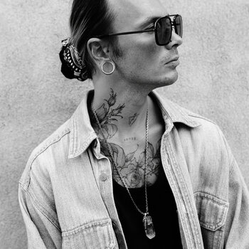 Artiste tatoueur Igor Maslennikov 