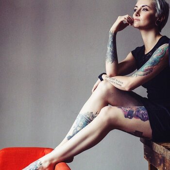 Artiste tatoueur Serenna Vortex