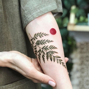 Femme Couleur Botanique tatouage sur Épaule #44767 | Artiste tatoueur Aleksandra Vorobeva