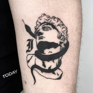 tatouage #45295 | Artiste tatoueur Noir Noah