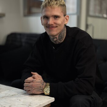 Artiste tatoueur Jonni Sahlberg