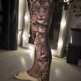 Homme Noir et Gris Réalisme tatouage sur Jambe #75919 | Artiste tatoueur Sasha Hugo