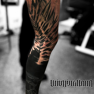 Blackwork tatouage #77248 | Artiste tatoueur Bobby Grey