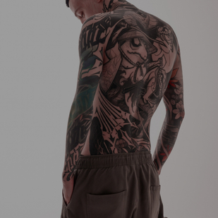 Homme Noir et Gris Graphique tatouage sur Dos #78409 | Artiste tatoueur Danila Morozov