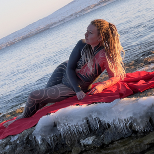 Femme Noir  tatouage sur Combinaison #78414 | Artiste tatoueur Ruslan Abusev