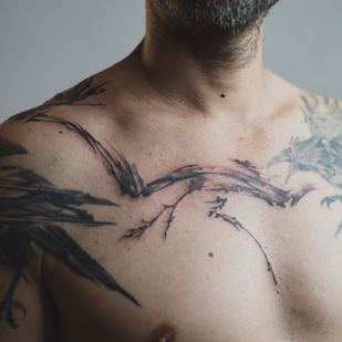Homme Noir Abstrait tatouage sur Poitrine #80229 | Artiste tatoueur Mary Nepostaeva